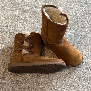 Brown Mid-Calf Sheepskin Boots